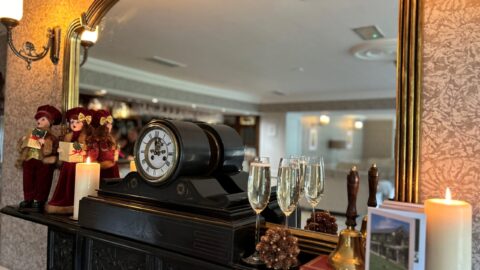 Christmas Image Mantlepiece WS